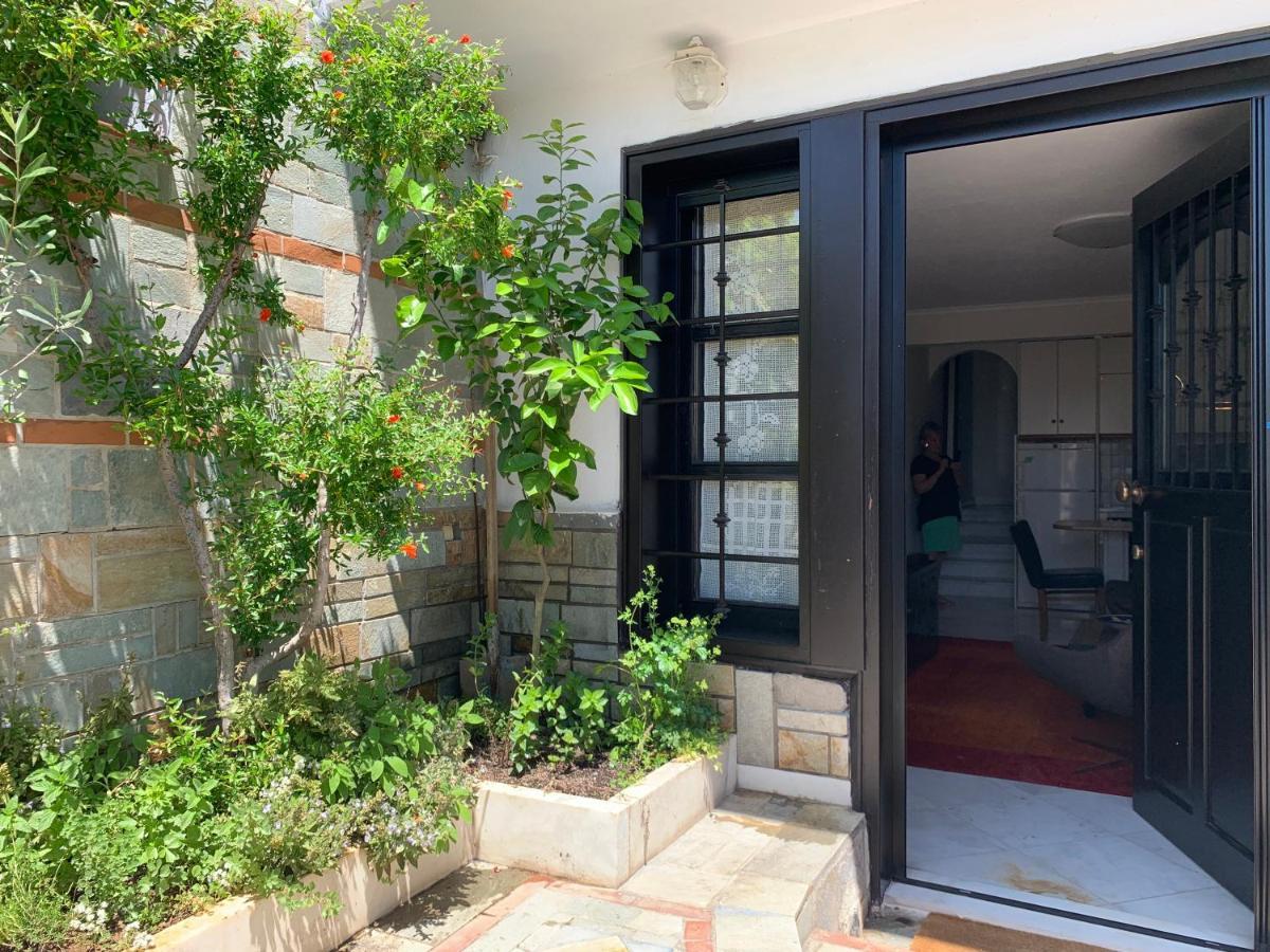 Gemuetliches Appartement In Ano Poli テッサロニキ エクステリア 写真